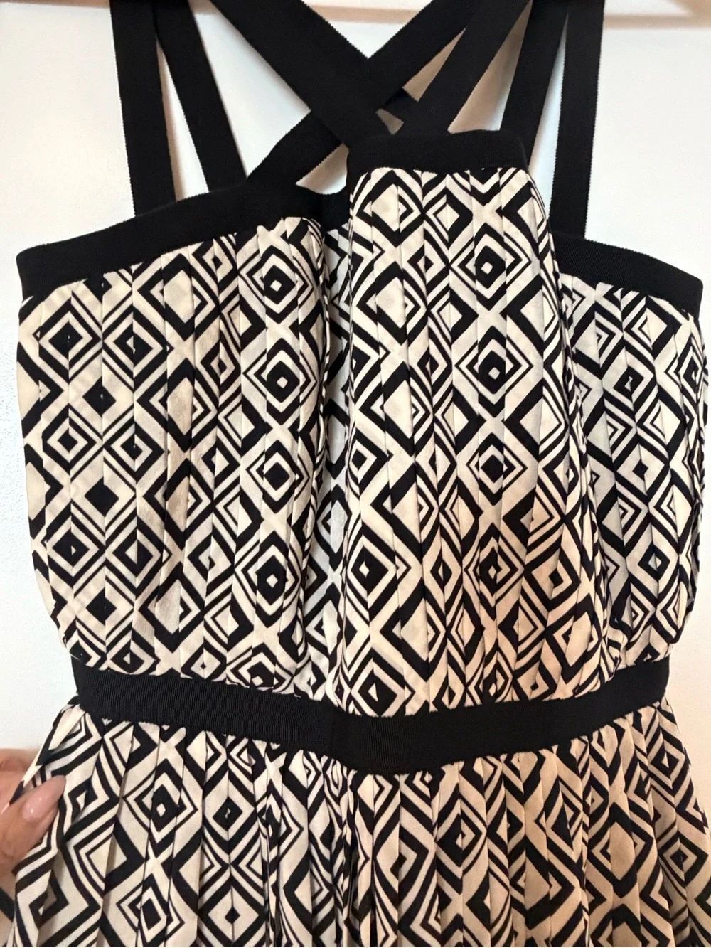 MARTIN GRANT Black and Cream Geometric One-Shoulder Strap Dress - Picture 4 of 11